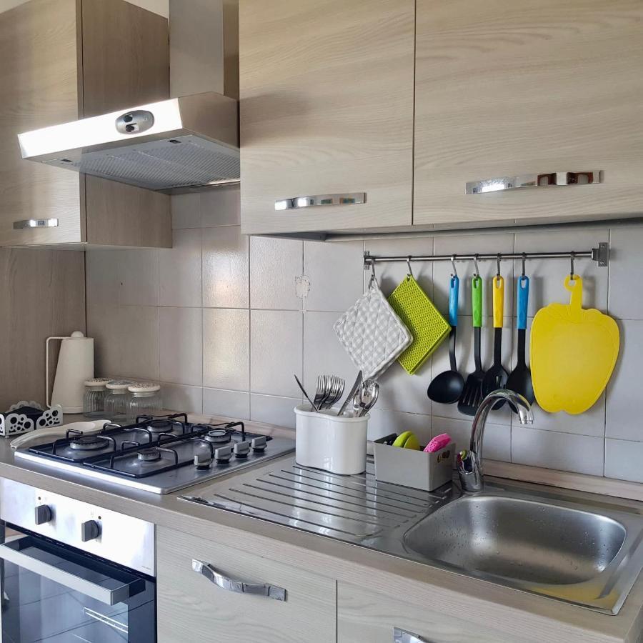 Kennedy Apartment แตร์โมลิ ภายนอก รูปภาพ